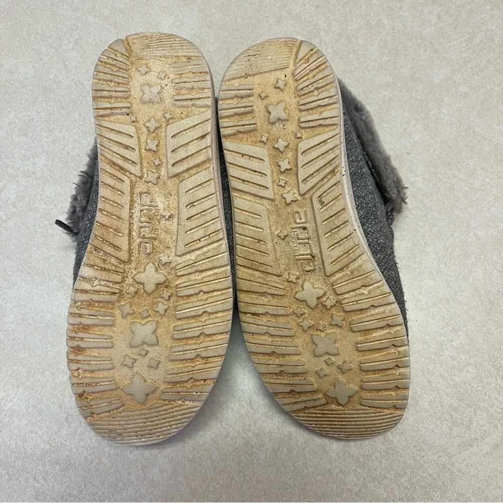 Hey Dude Britt Youth Stretch Fleece Grey shoes size youth 1